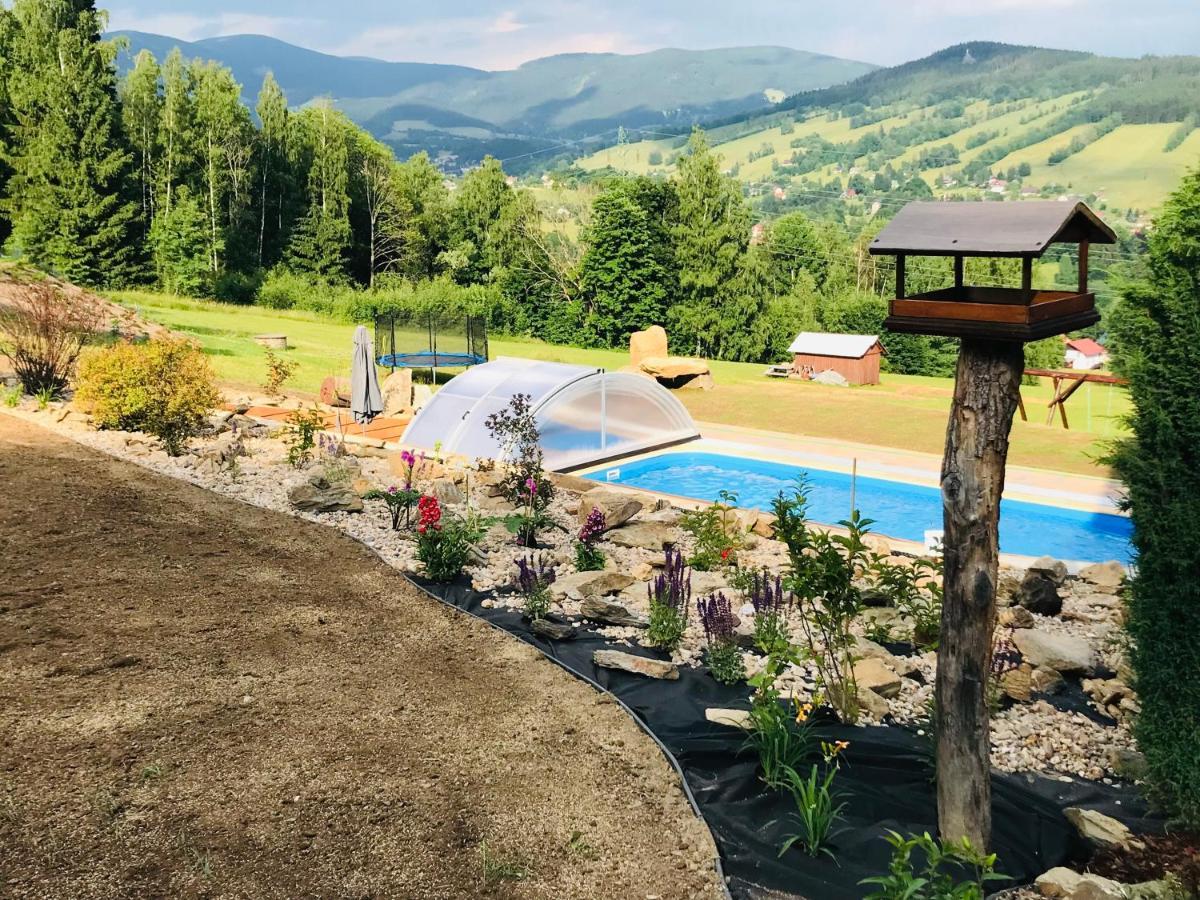 Hotel Na Planyrce à Paseky nad Jizerou Extérieur photo